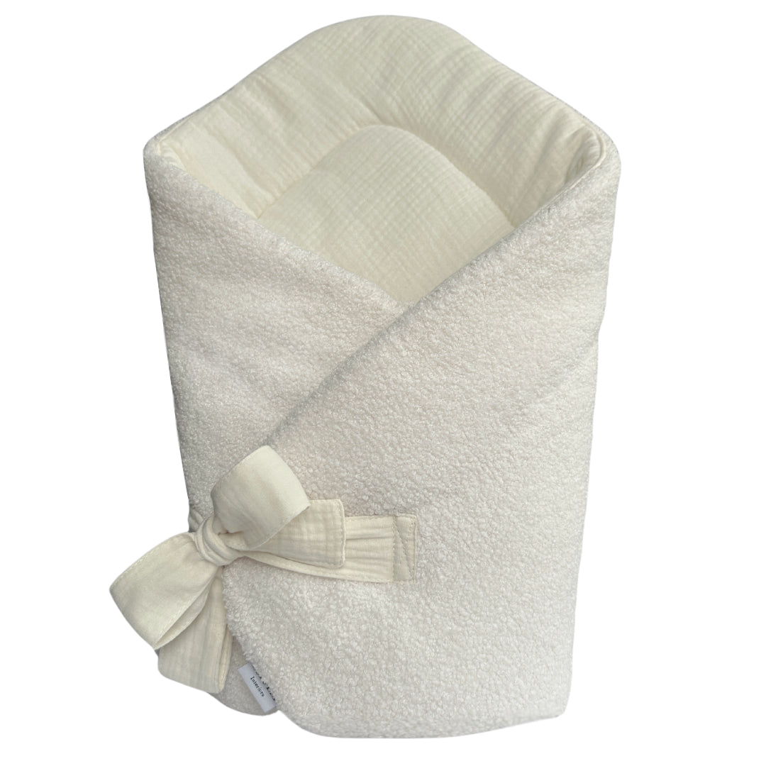 Baby Horn LOVE YOU vanilla | organic cotton & bouclé