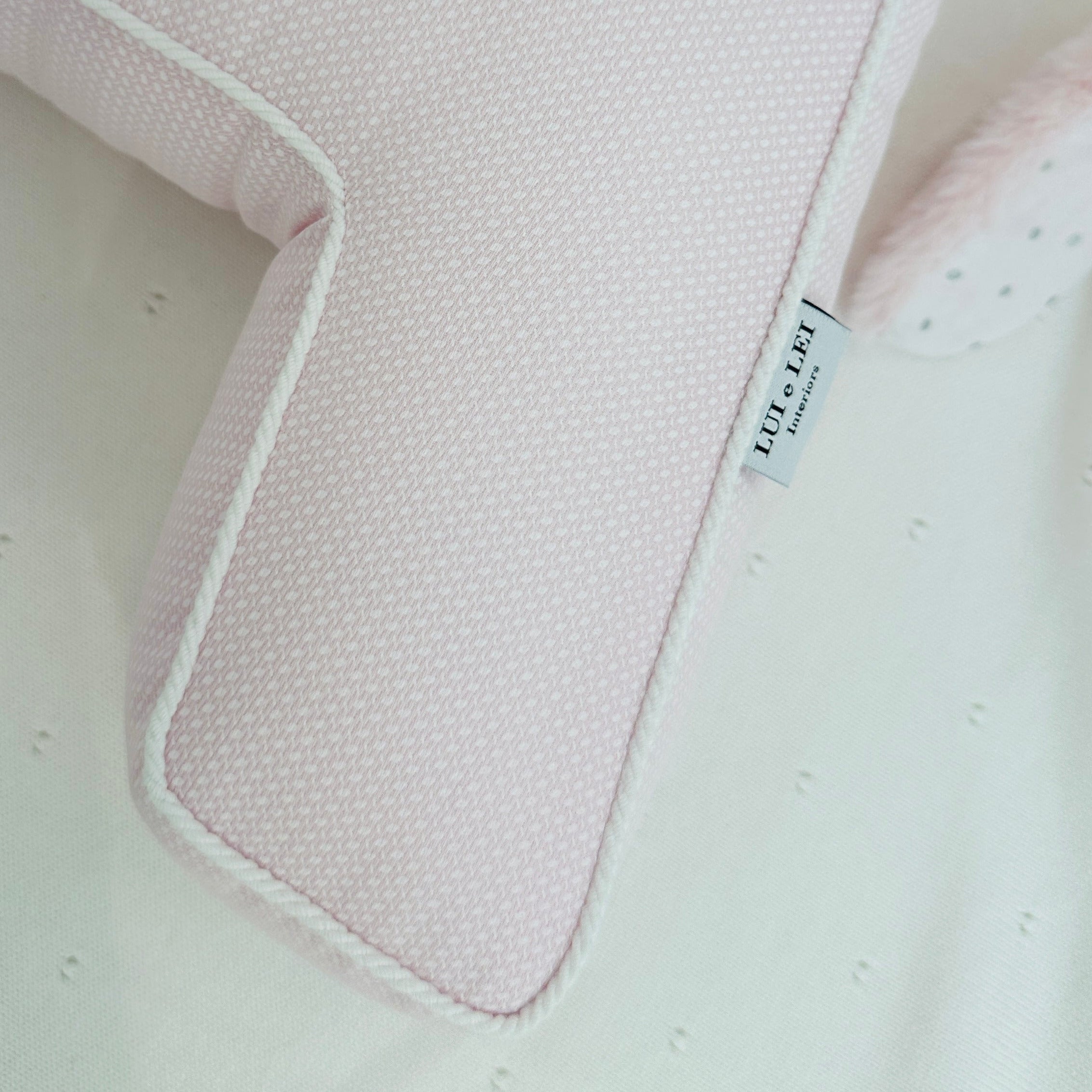 Dekokissen Buchstabe Muster-Details