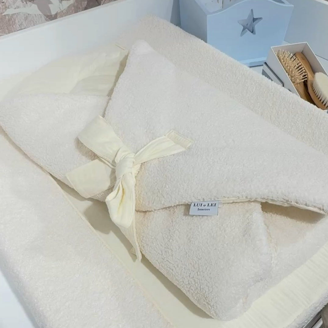 Baby Horn LOVE YOU vanilla | organic cotton & bouclé