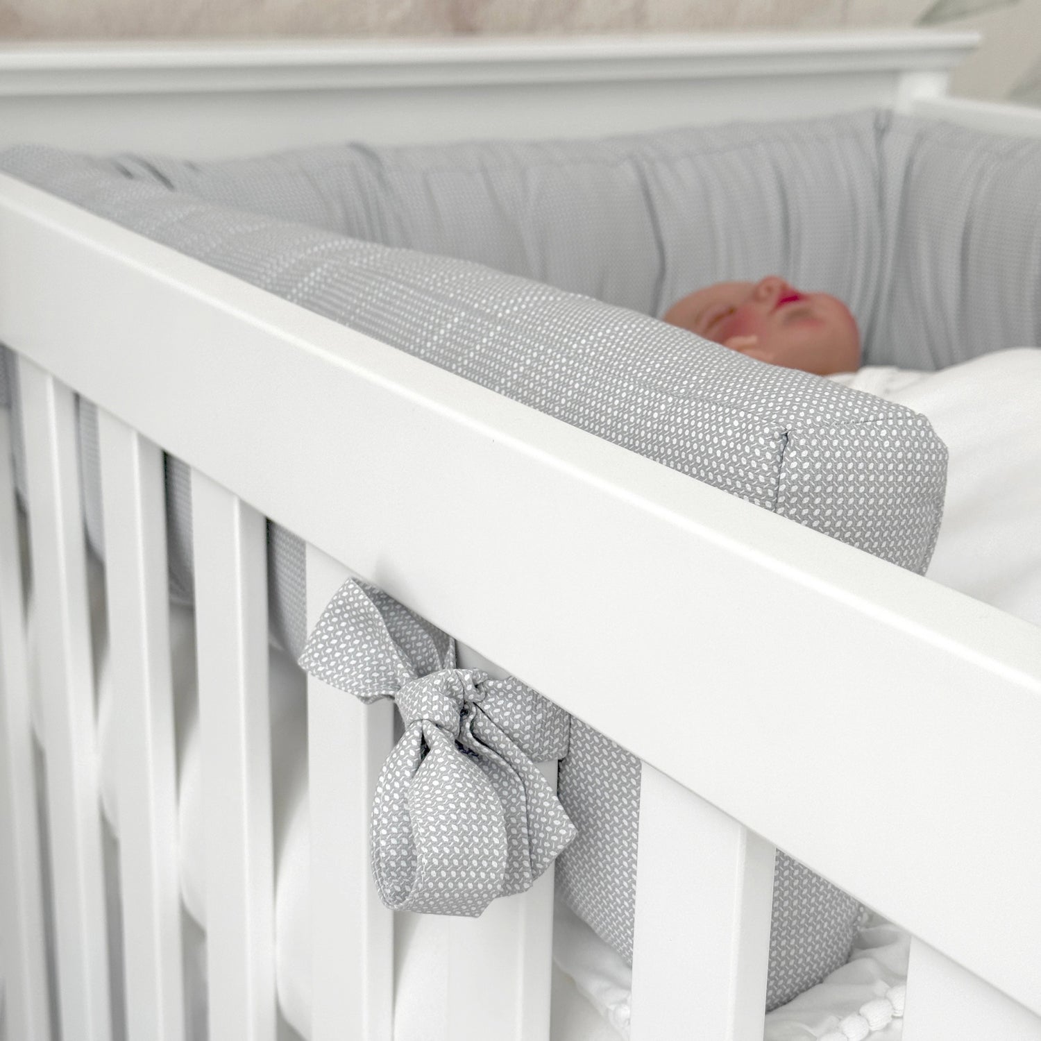 Crib bumper ELEGANCE Dreamy blue 