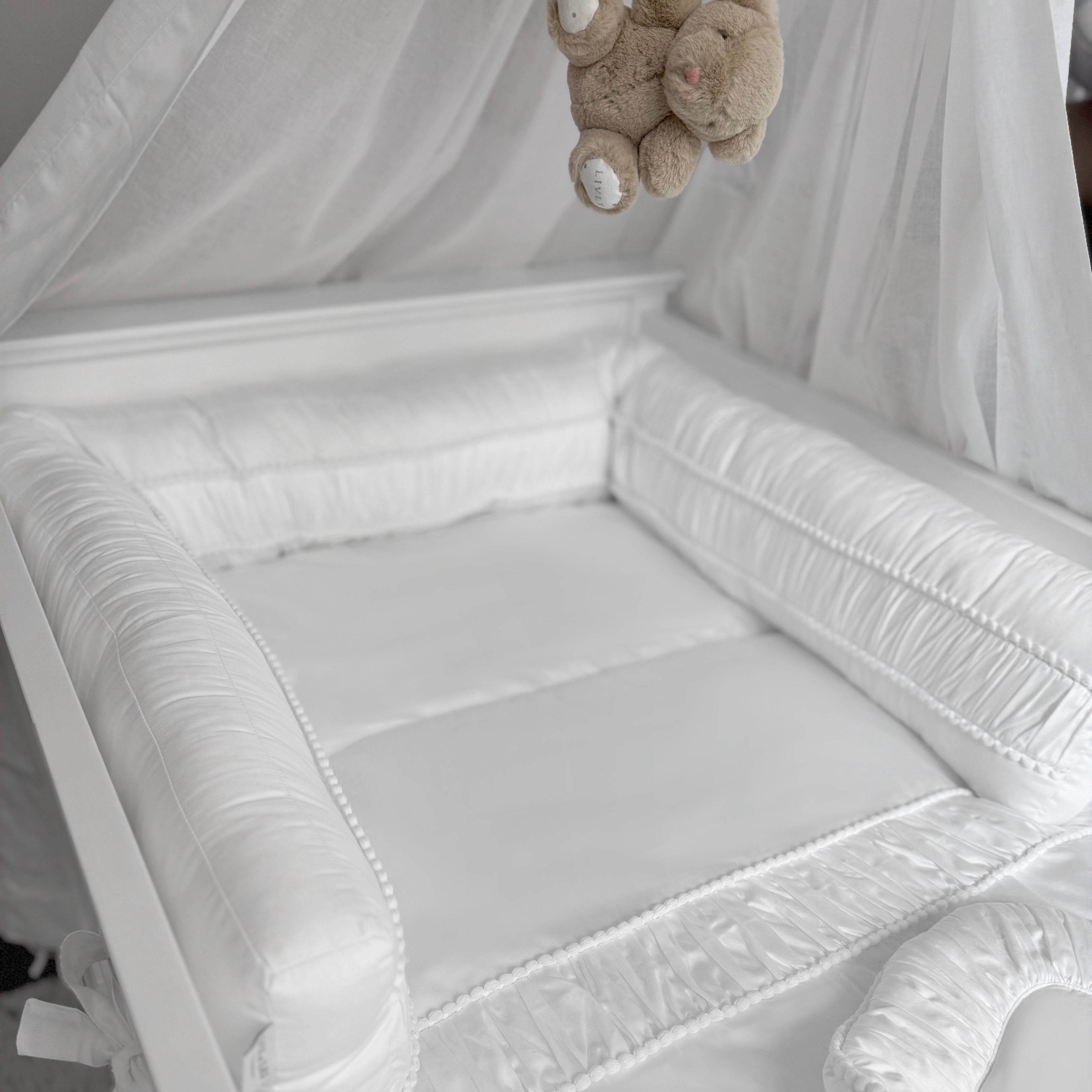 Bettumrandung PEARL White aus Premium Satin-Baumwolle