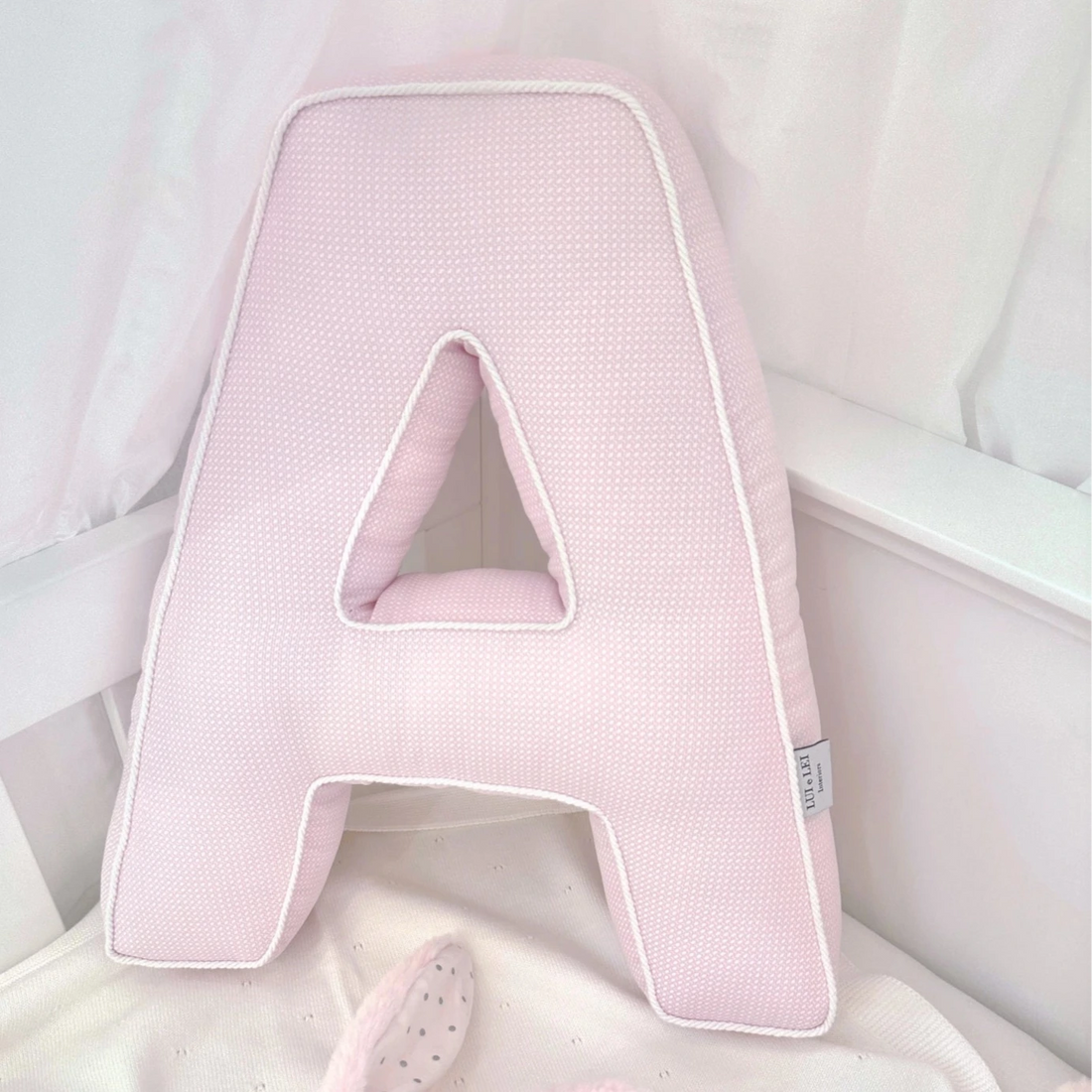 Dekokissen Buchstabe A zartrosa ELEGANCE | Premium Baumwolle