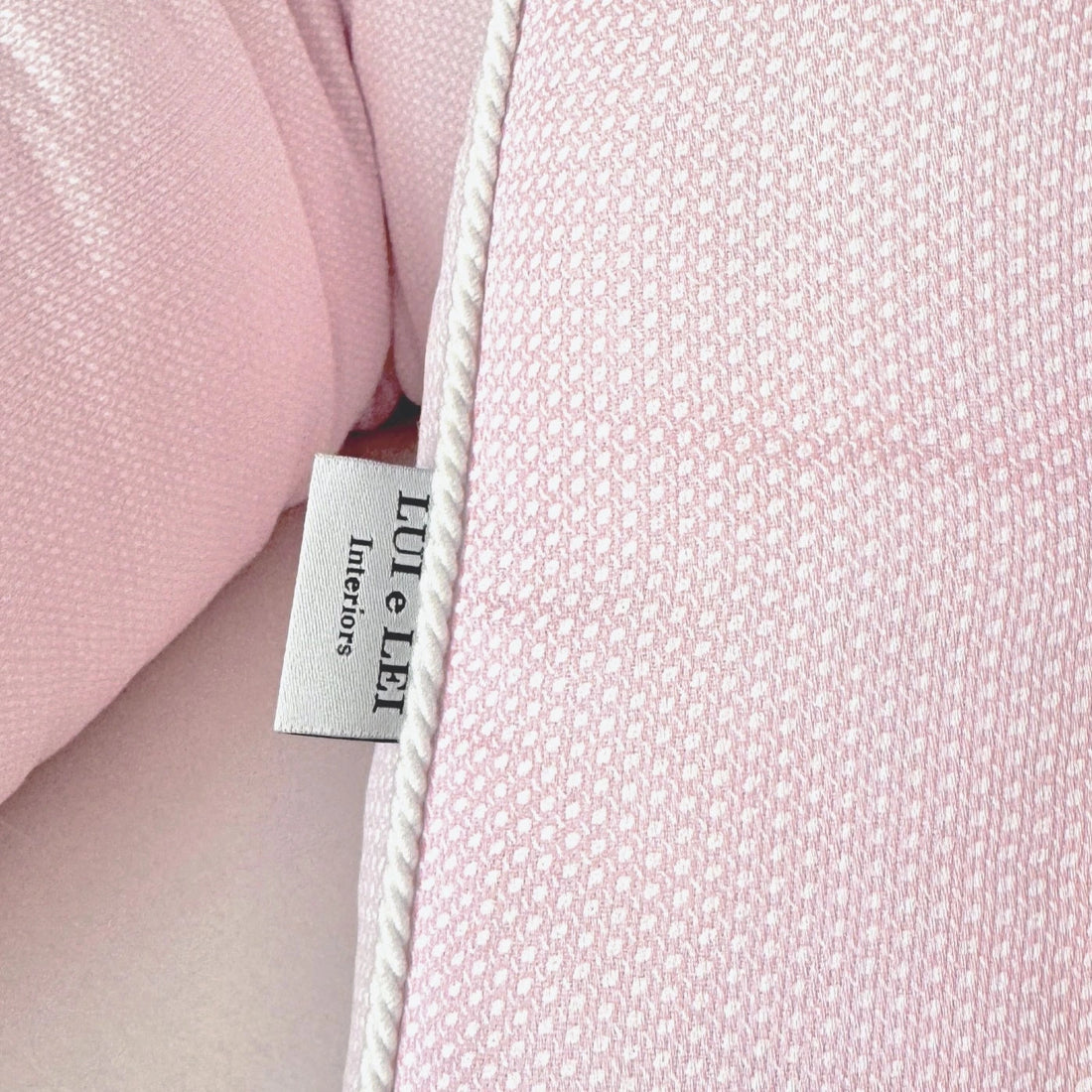 Dekokissen Buchstabe P zartrosa ELEGANCE | Premium Baumwolle