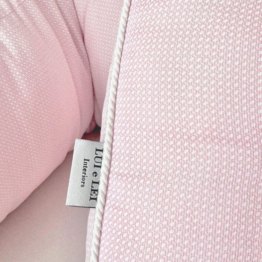 Dekokissen Buchstabe F zartrosa ELEGANCE | Premium Baumwolle