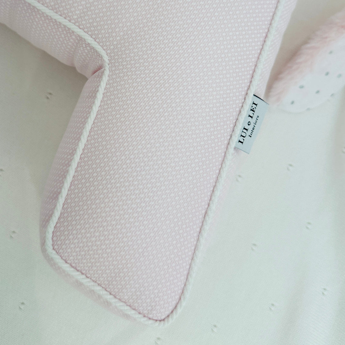 Dekokissen Buchstabe Muster-Details